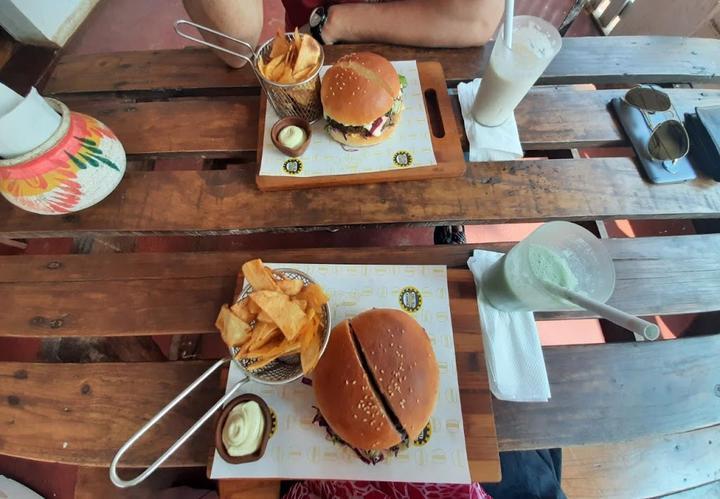 Burger & Steakbar